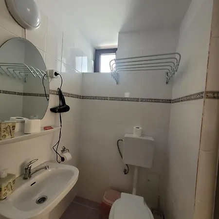 Casa Octaral Gazde/Camere de închiriat Eforie Nord