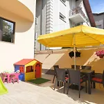 Homestay Casa Octaral *