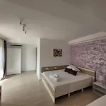 Casa Octaral Gazde/Camere de închiriat Eforie Nord