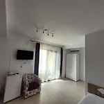 Casa Octaral Gazde/Camere de închiriat *