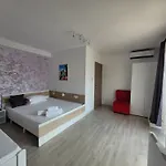 Casa Octaral Gazde/Camere de închiriat