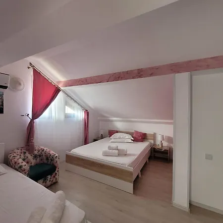 Casa Octaral בית אירוח אפורי נורד