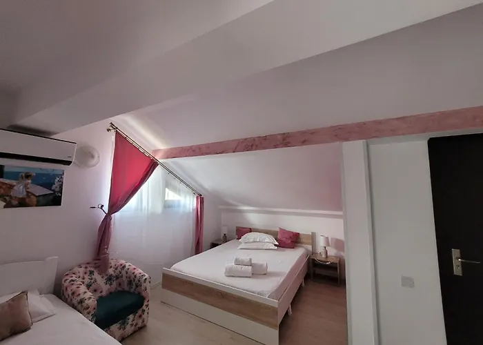 בית אירוח Casa Octaral