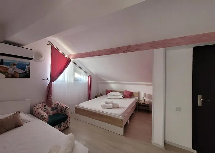 Casa Octaral בית אירוח אפורי נורד